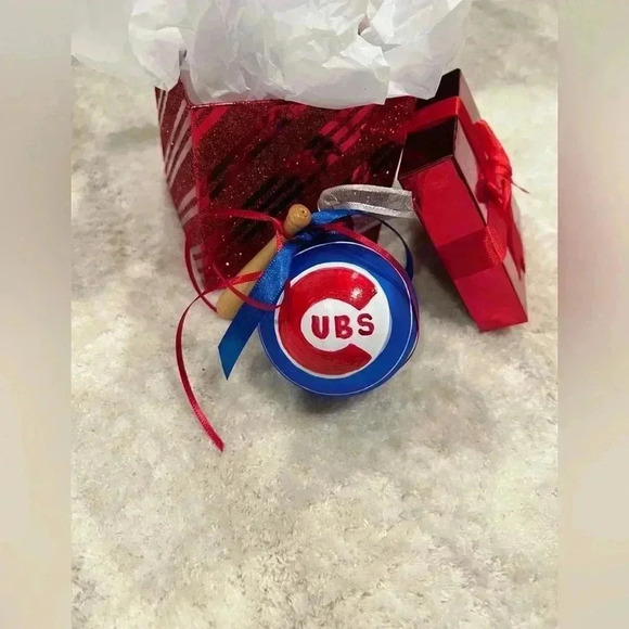 CHICAGO CUBS 2016 WORLD SERIES CHAMPIONS CHRISTMAS ORNAMENT *BAT - Picture 1 of 4